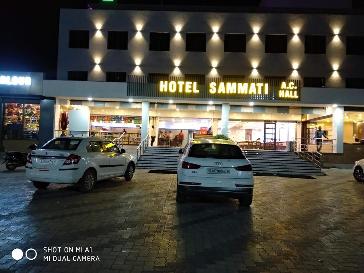 Hotel Sammati Kheda Экстерьер фото