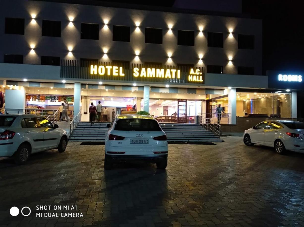 Hotel Sammati Kheda Экстерьер фото